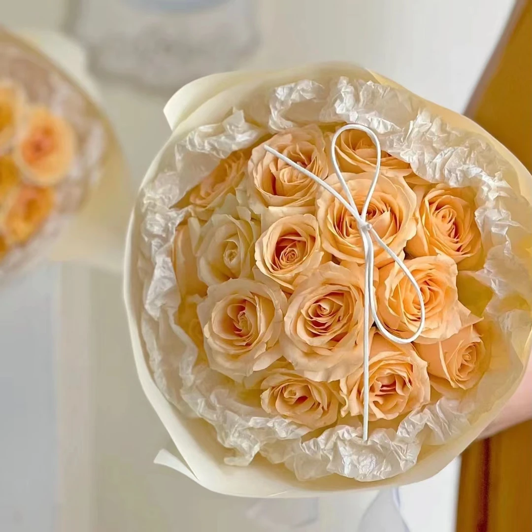 顺顺 香槟玫瑰18支+2支防损  拍1单发中通 拍2单快递升级