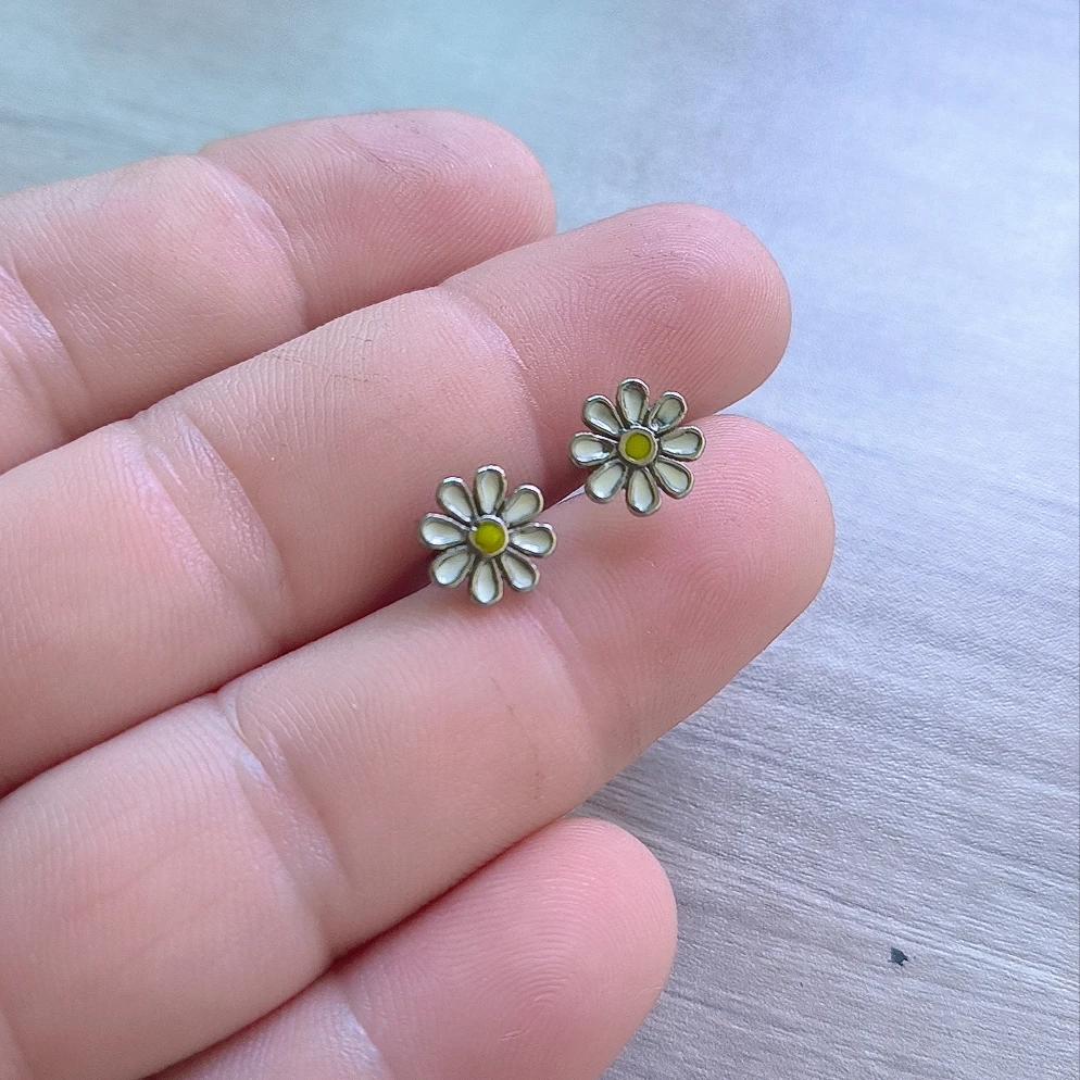 铁合金耳饰 时尚饰品耳钉植物花卉螺帽耳骨钉复古百搭耳饰简约