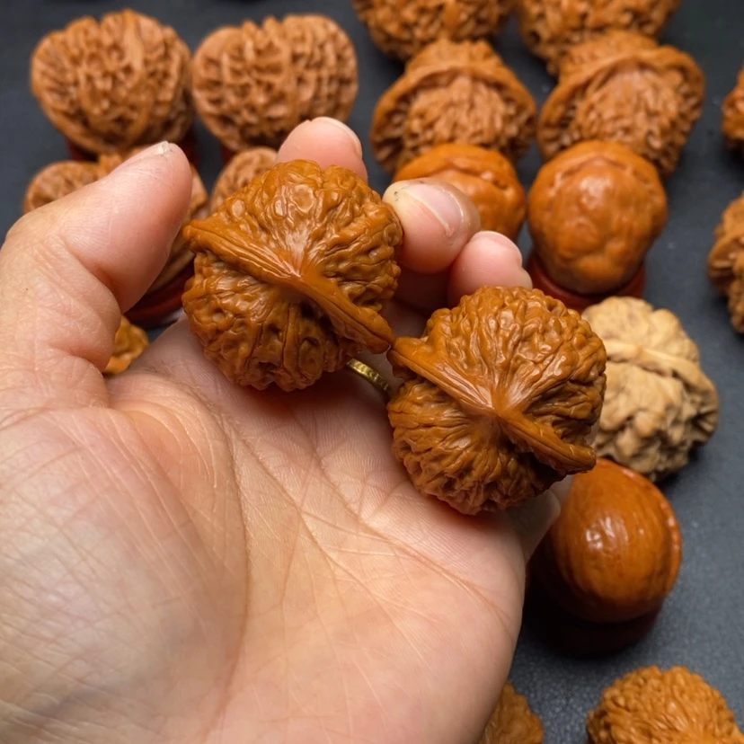 【闪购商品】文玩核桃把件35琉璃