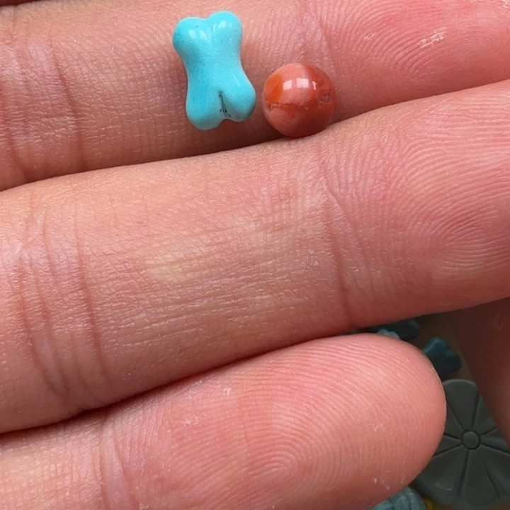 人***^南红玛瑙未镶嵌珠宝半成品