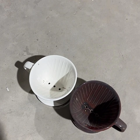 微瑕，不能明火，口径9高6一百，一咖