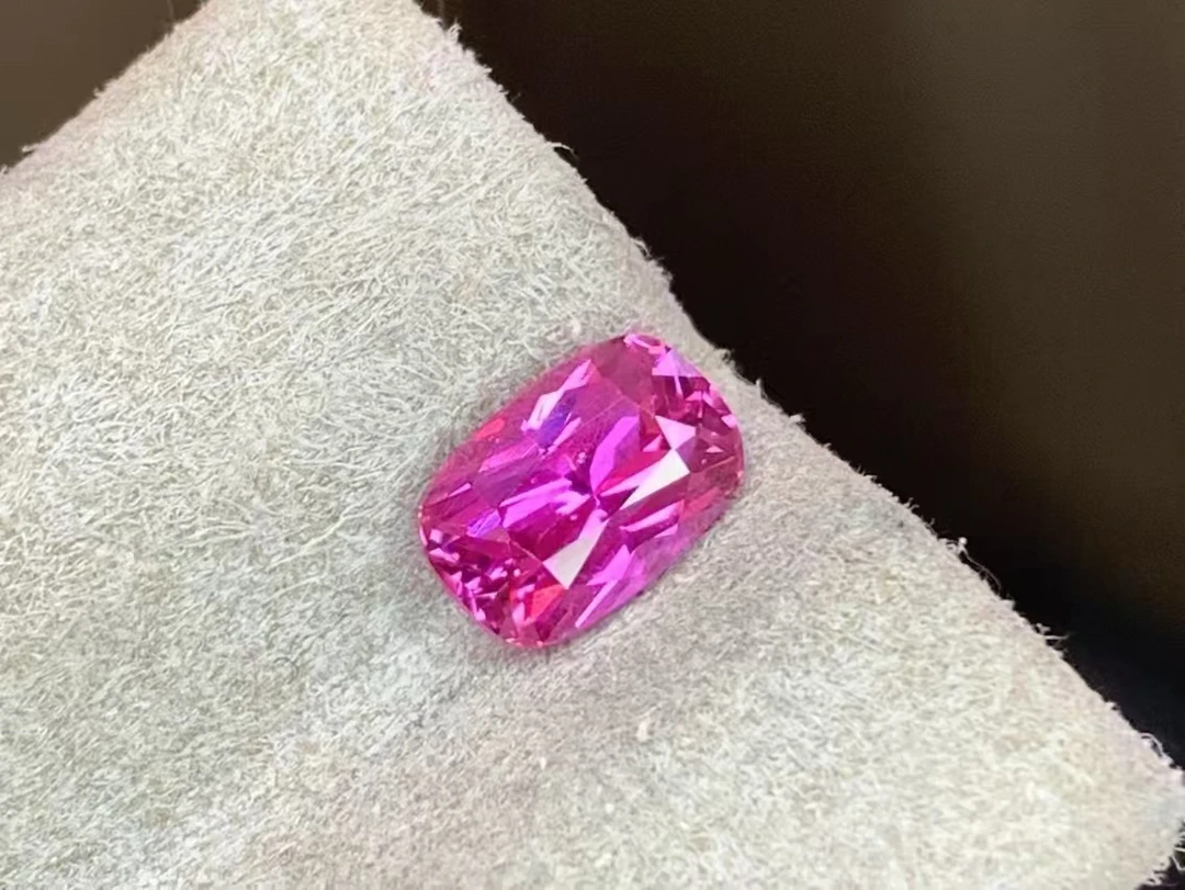 『GRS彩宝』天然无烧薰衣草蓝宝石1.58克拉雷迪恩切工