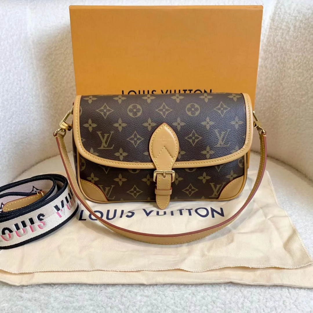 99新 LouisVuitton/路易威登 壹臻 /老花法棍包 92946030