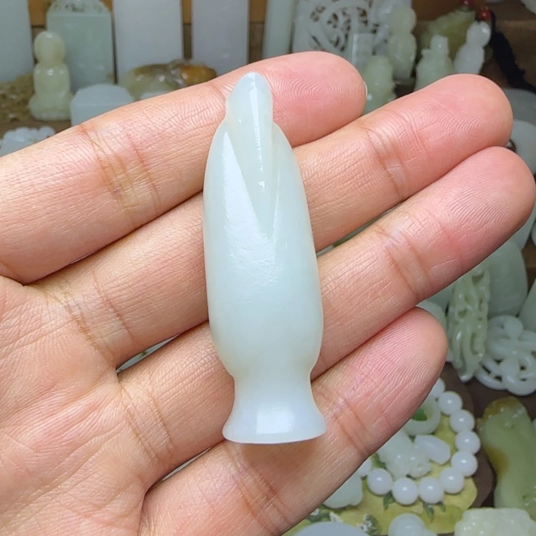 和田玉未镶嵌挂件翁仲