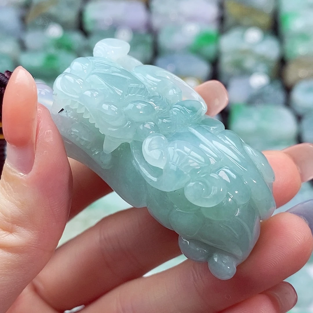 颈饰未镶嵌翡翠天然