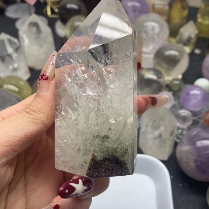 水晶43未镶嵌山****?爆彩白柱