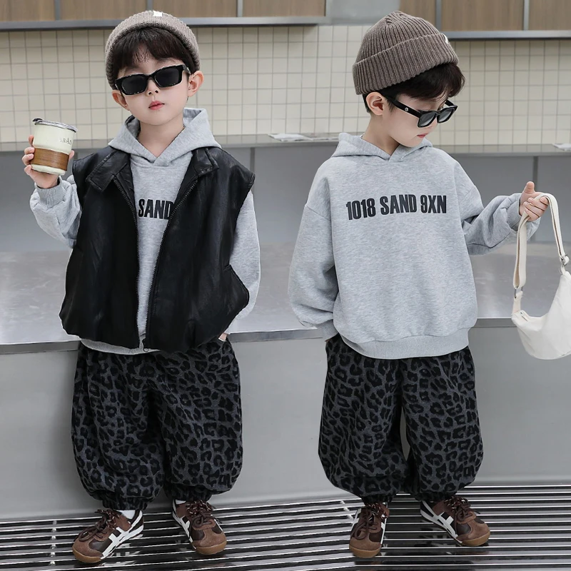 春秋男童卫衣套装2025男宝宝马甲卫衣裤子三件套韩版休闲早秋衣服