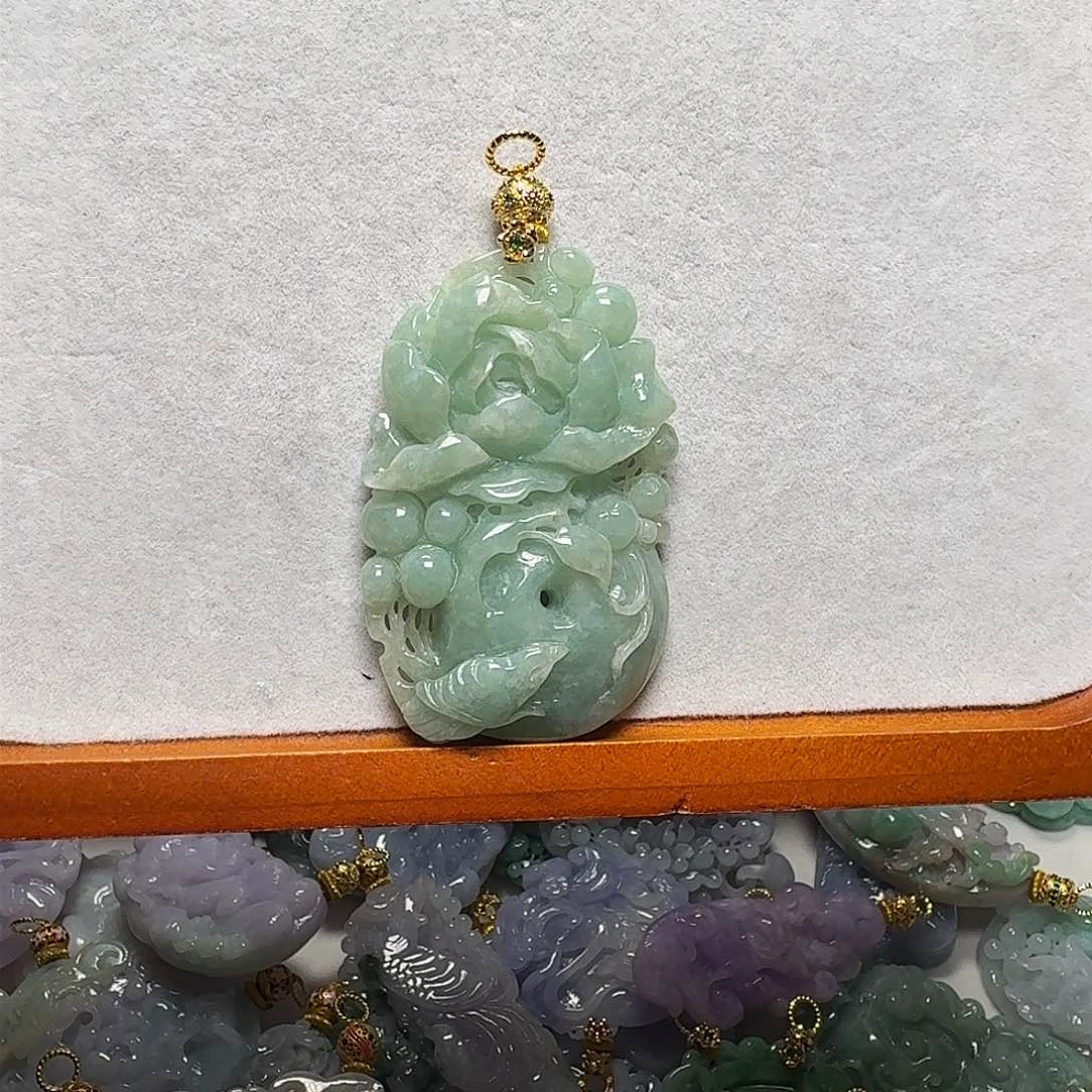 吊坠(赠链)未镶嵌翡翠