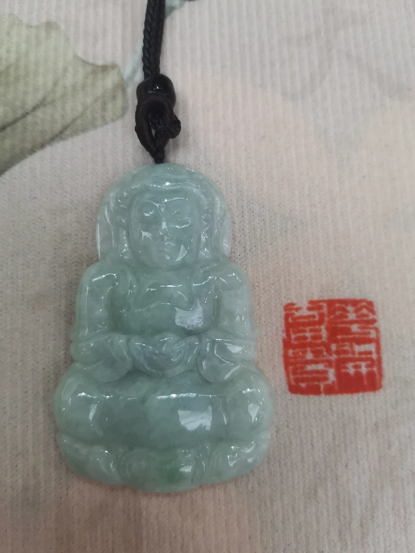 天然缅甸翡翠观音挂坠带证书 高52.7mm宽34mm厚5.6mm