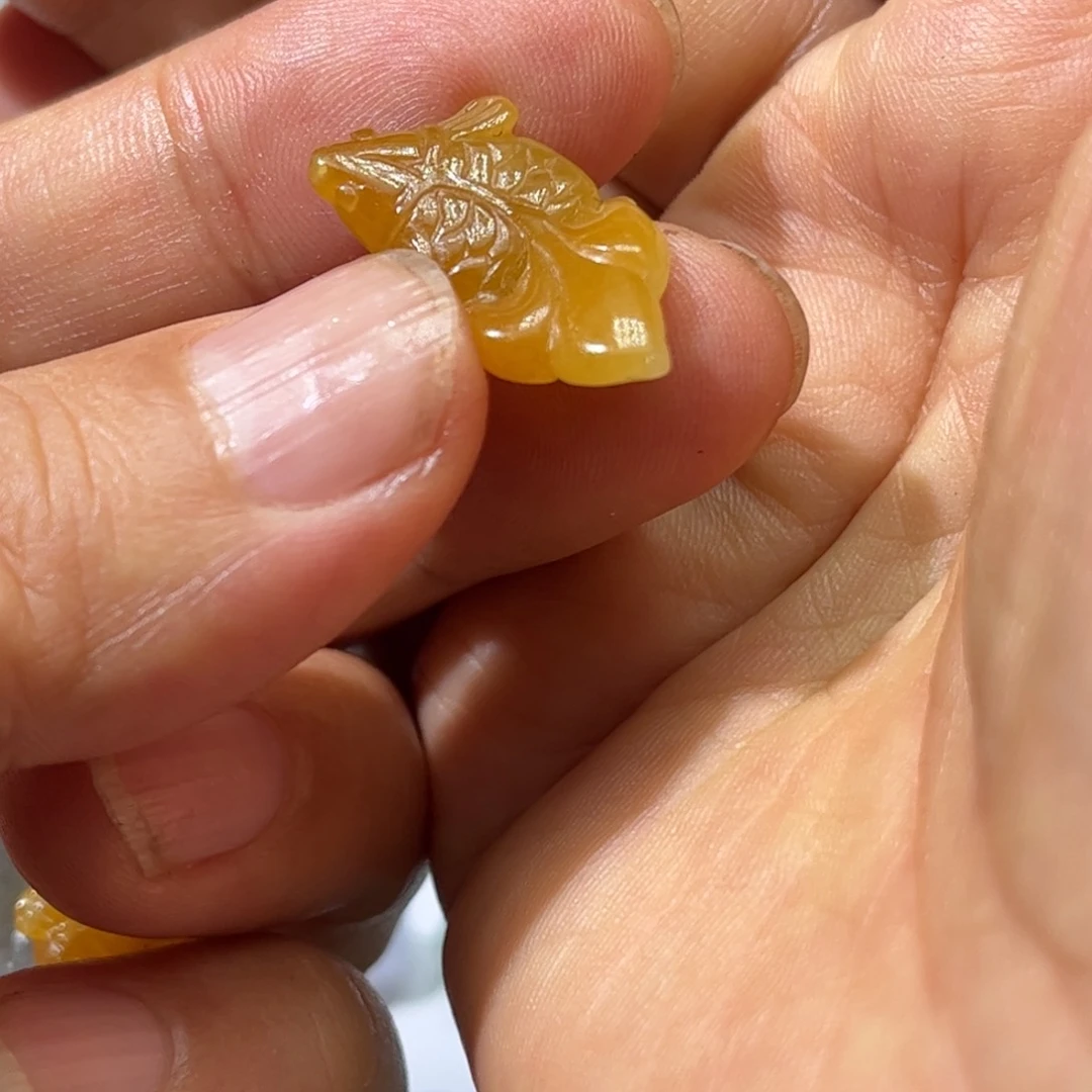 未镶嵌定制翡翠金鱼