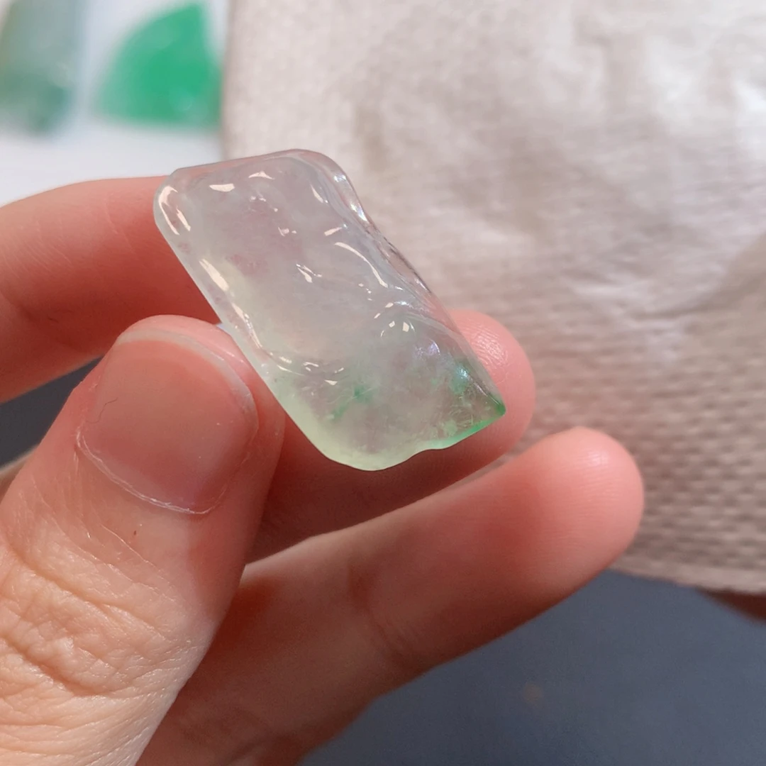 翡翠未镶嵌吊坠(不含链)690