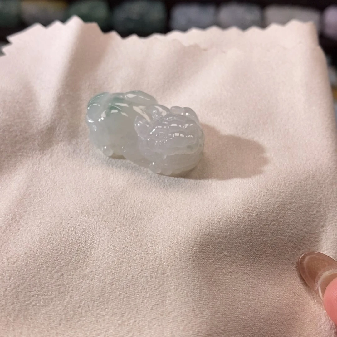 翡翠未镶嵌颈饰天然翡翠吊坠貔貅