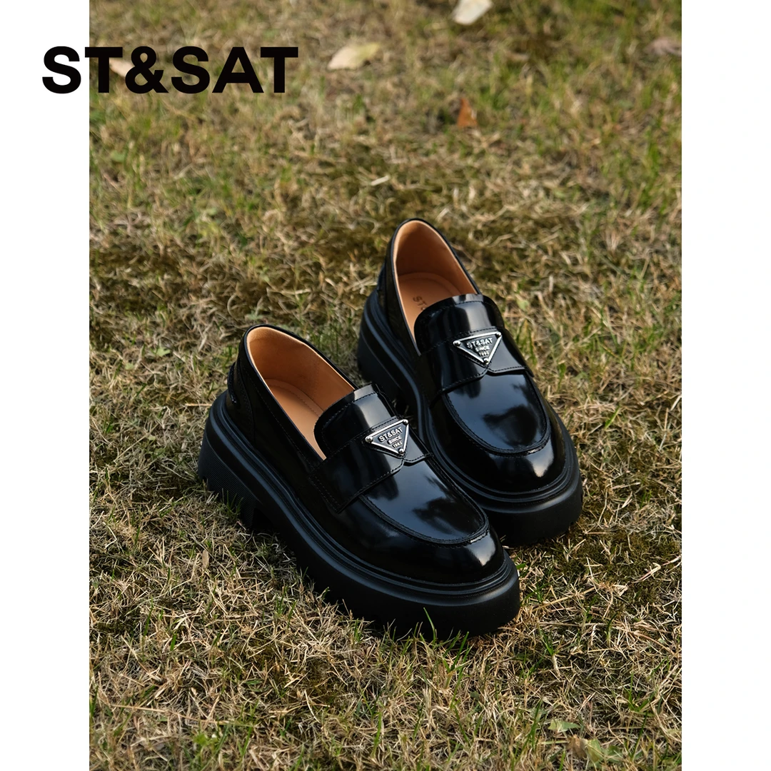 【轻奢派】星期六春季新款真皮透气时尚休闲厚底乐福女鞋1B09