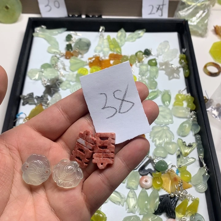 蛇纹石玉耳钉足银镀金镶嵌0****8