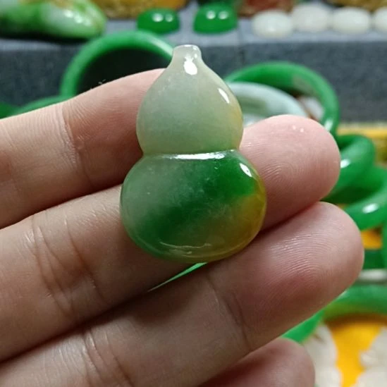 未镶嵌挂件翡翠翡翠