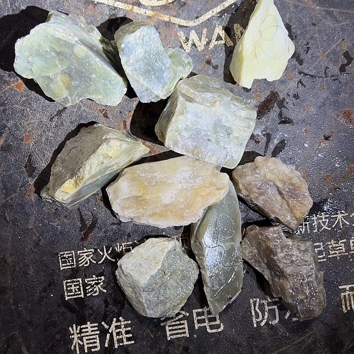 和田玉（糖玉）未镶嵌车挂