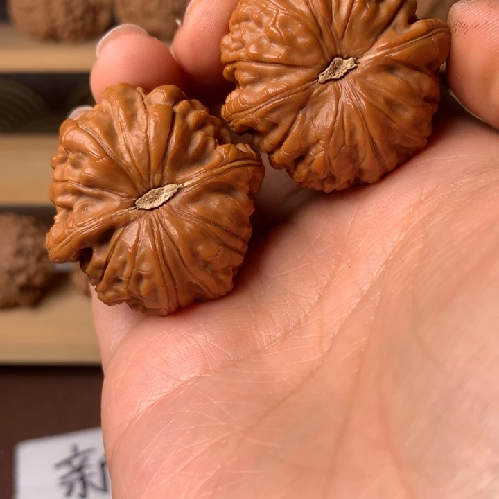 挚***友大叶紫檀（黑酸枝木类）雨花2分就够用咯我