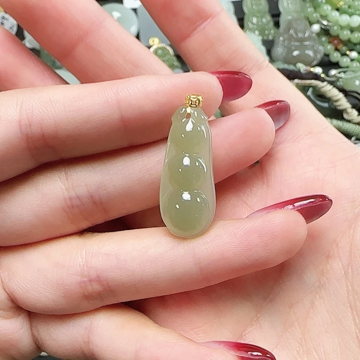 和田玉18K金镶嵌颈饰