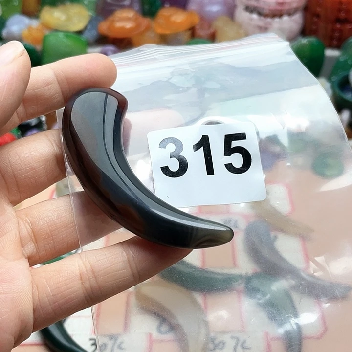 玛瑙/玉髓颈饰合金梓*
