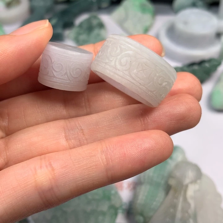 定制翡翠未镶嵌翡翠