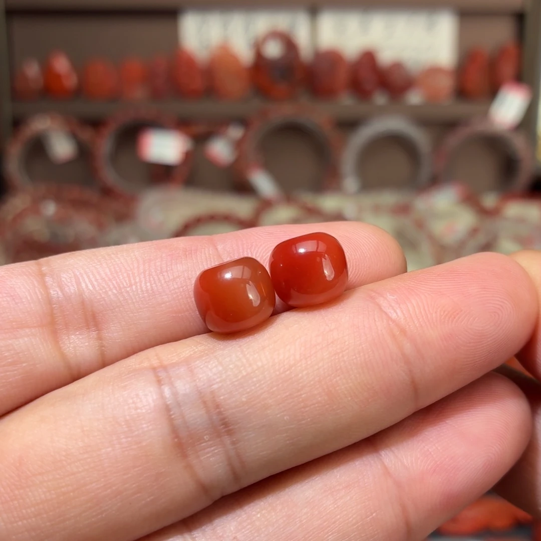 南红玛瑙未镶嵌颈饰一对老型珠10+