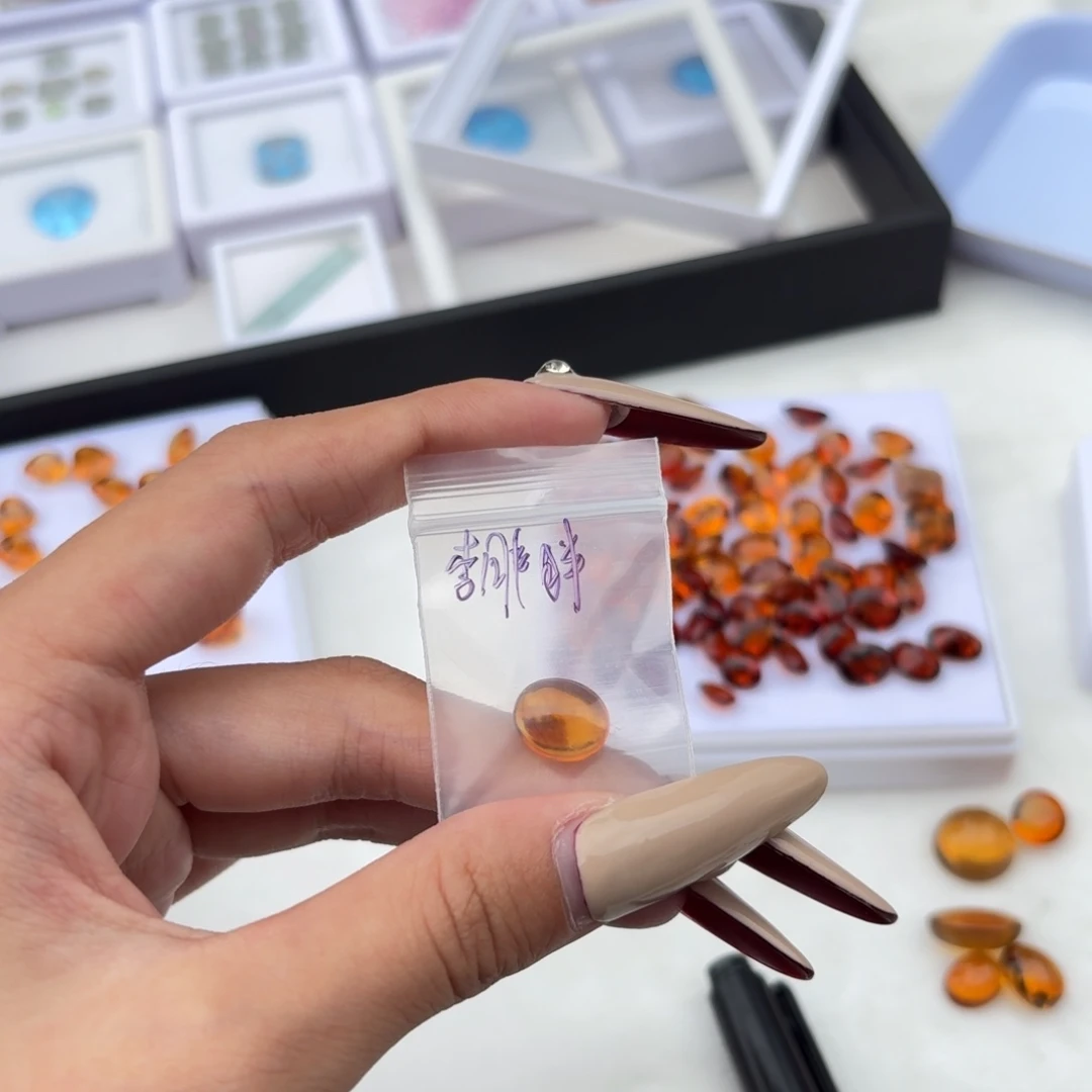 李***胖手链水晶未镶嵌定制不退换