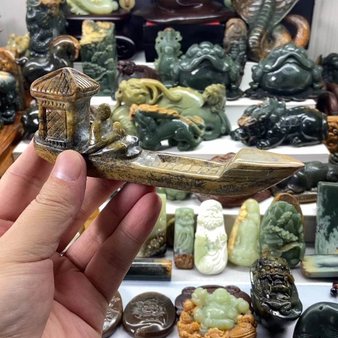 岫岩河磨玉（透闪石质玉）未镶嵌把件