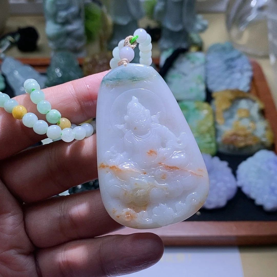 【闪购商品】翡翠颈饰未镶嵌黄财神