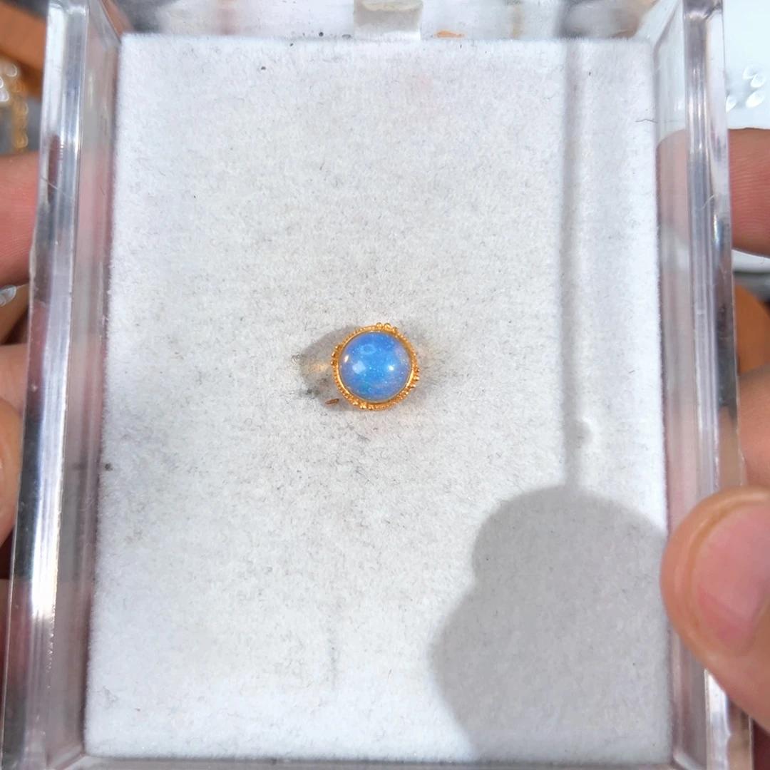 欧泊定制款18K金镶嵌顾****子欧泊中串