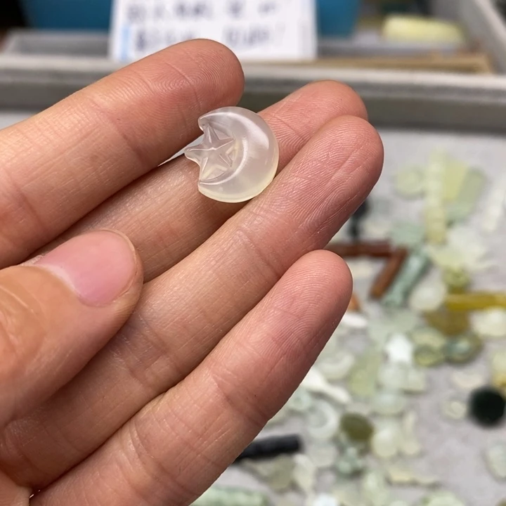 蛇纹石玉未镶嵌颈饰145