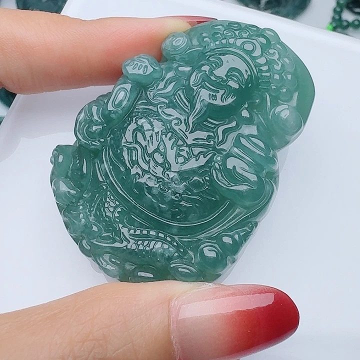 颈饰未镶嵌翡翠多样性发其一