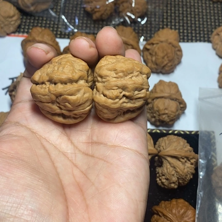 文玩核桃把件蛤蟆头38
