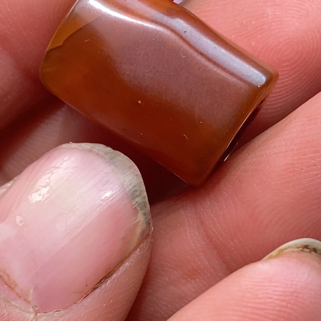 未镶嵌珠子的颜色也很漂亮玛瑙/玉髓