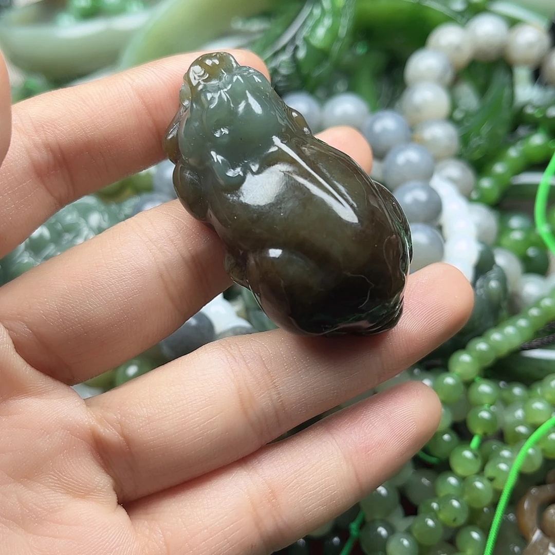 和田玉（糖玉）未镶嵌颈饰
