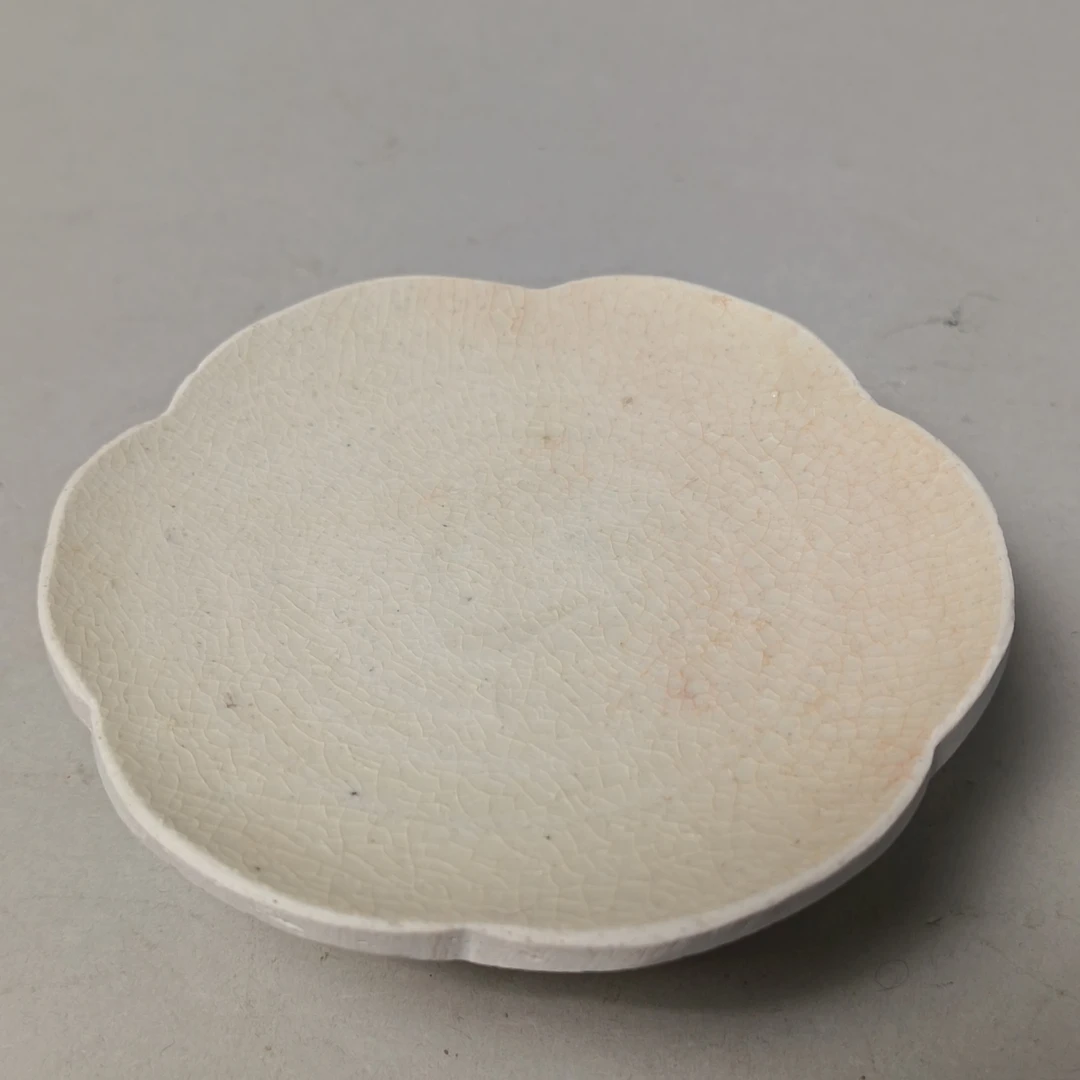 【010031036】BJ 明代 青白釉花口杯垫