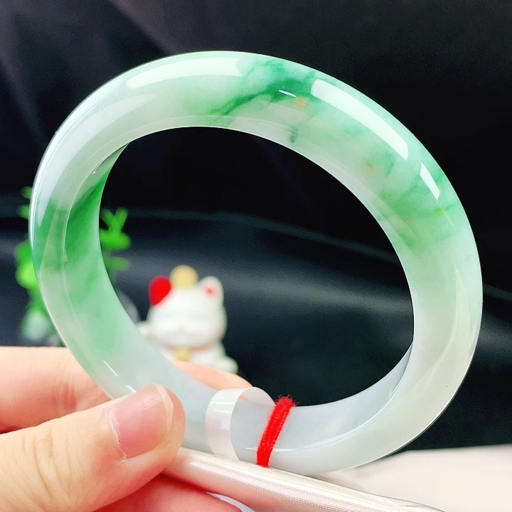 翡翠未镶嵌手镯57圈