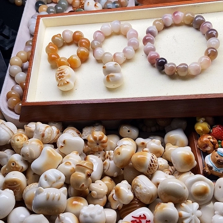 粥***見吊坠菩提根/象牙果35