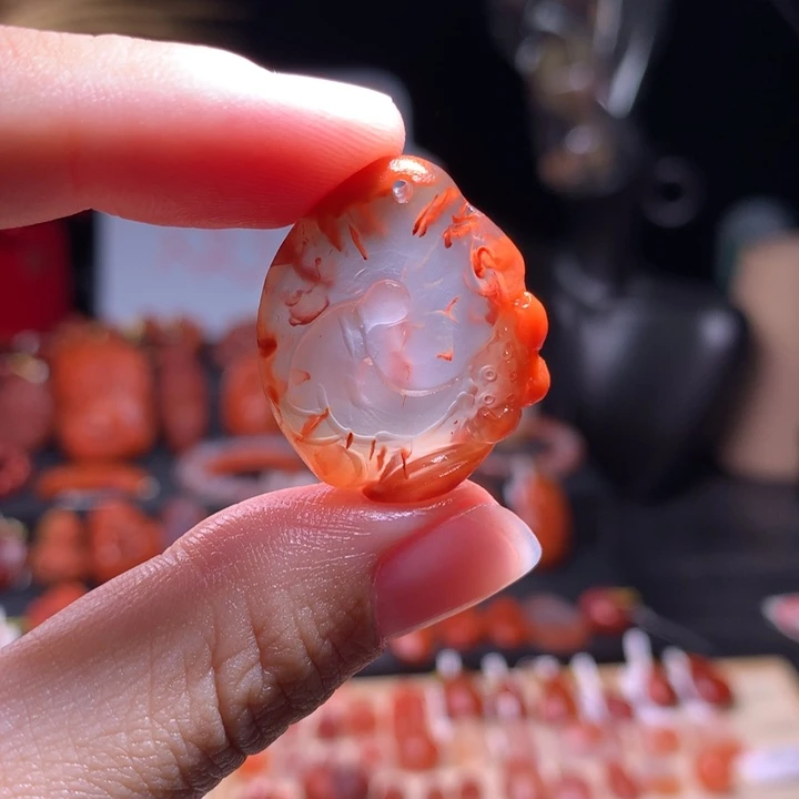南红玛瑙未镶嵌珠宝半成品飘花悟道