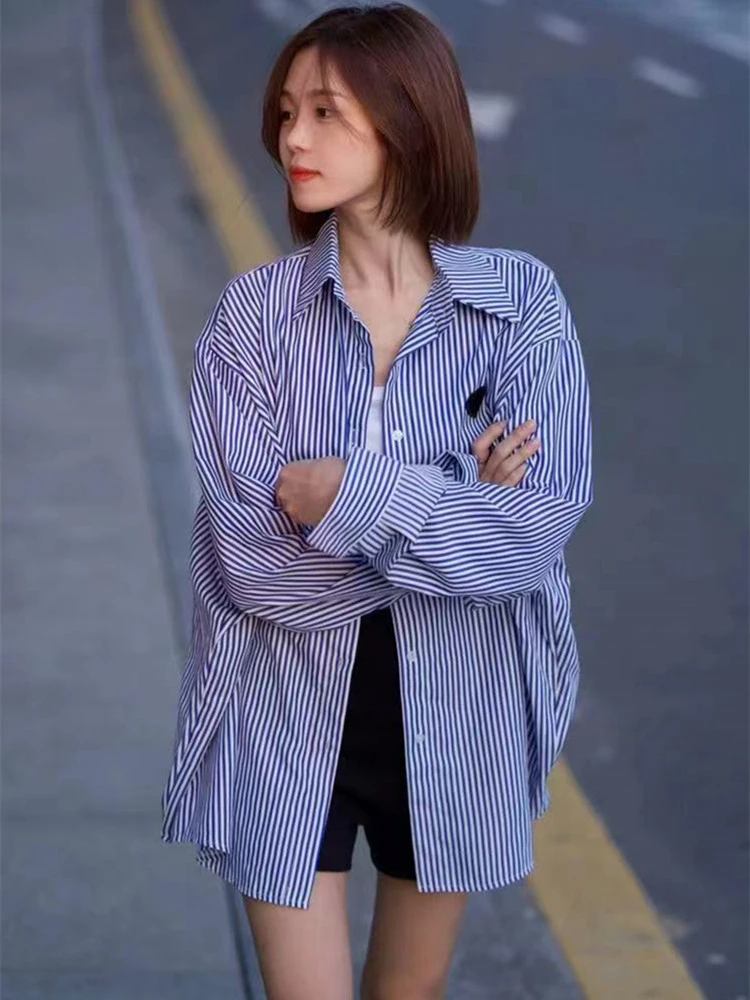 复古港风经典蓝条纹衬衫女2025夏季设计感慵懒风小众休闲叠穿衬衣