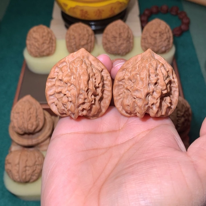 核桃文玩核桃把件玲珑
