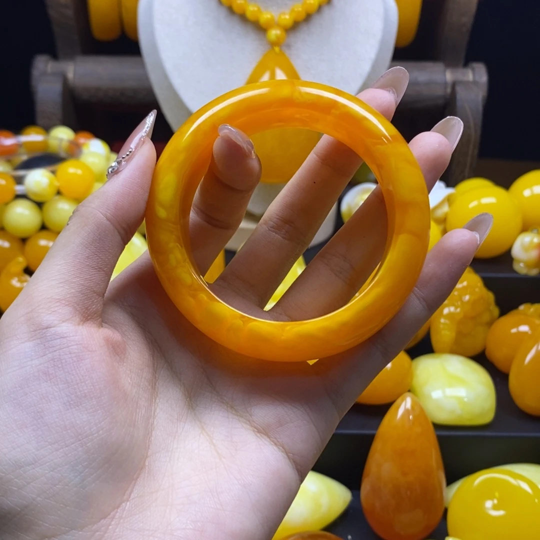 山***画非金属全品无暇老蜡手镯