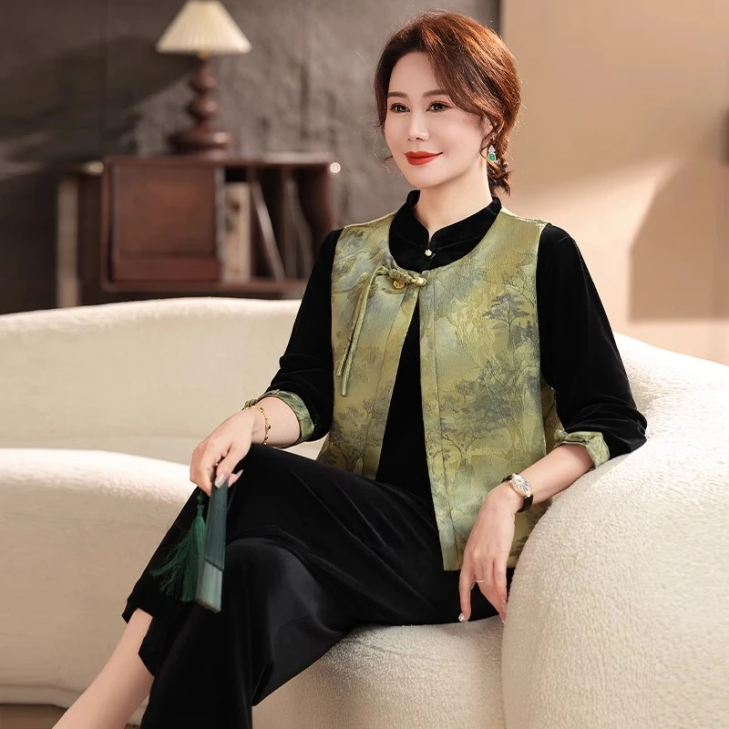 妈妈装新中式国风丝绒三件套2025春季新款中老年绿色中式衬衫套装