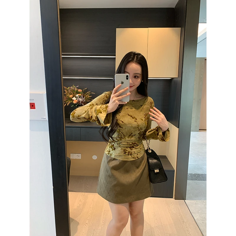 XINYI【禾木秋叶】秋季弹力扎染小衫+格纹短半裙套装女X625A12468