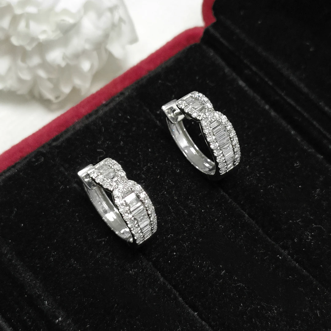 18K金满钻麻花耳包 8字天然钻镶嵌璀璨时尚简约高级感气质耳圈