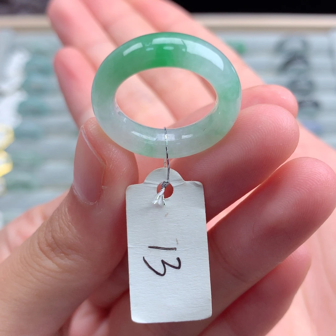 翡翠戒指未镶嵌天然