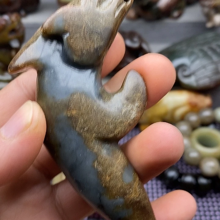 未镶嵌蛇纹石玉颈饰