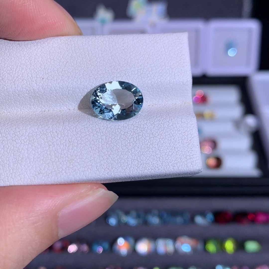 笔搁未镶嵌海蓝宝石2.775ct