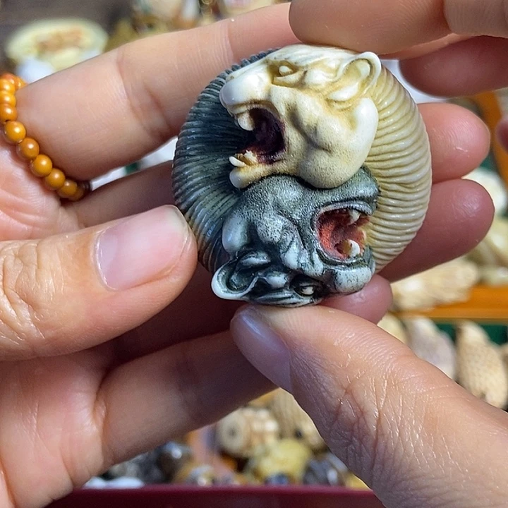 龙*儿配饰鹿角雕刻一个出