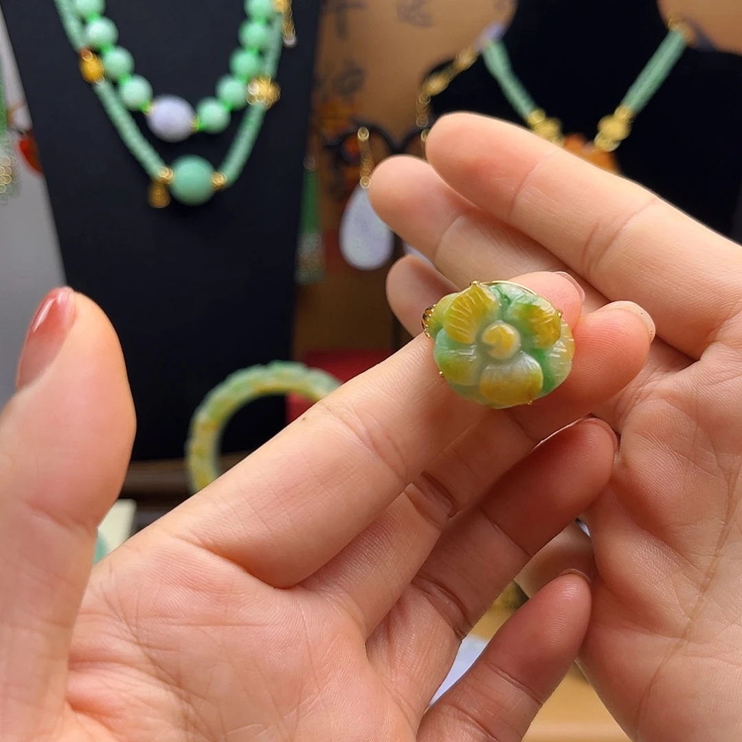 翡翠未镶嵌颈饰天然翡翠