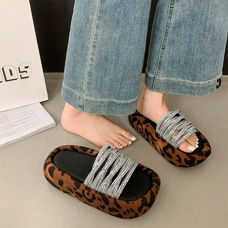 欧洲站明星款水钻厚底拖鞋女2025夏新款增高外穿百搭踩屎感凉拖鞋